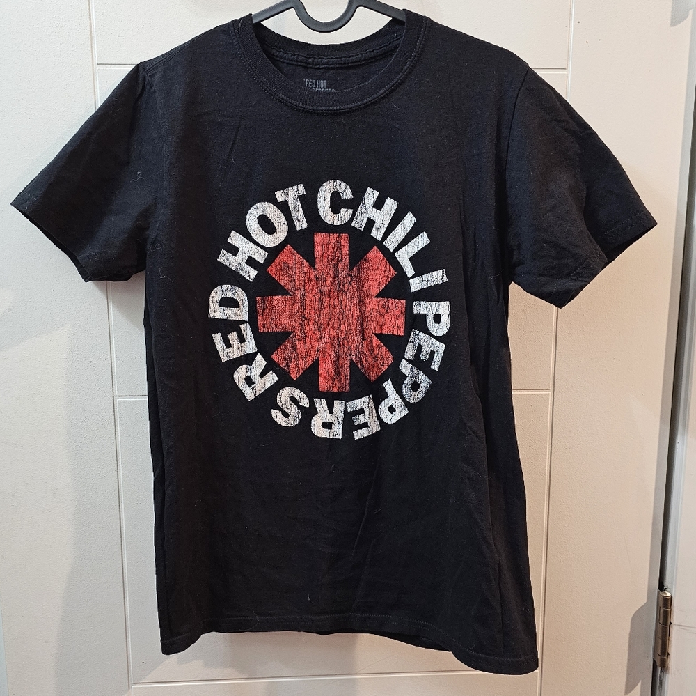 Red hot chili peppers t-shirt size S